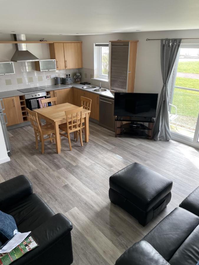 Beach Front Ground Floor Apartment Llanelli Zewnętrze zdjęcie